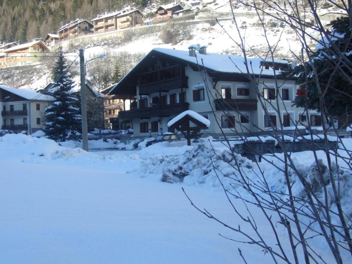 Hotel Gardenia Isolaccia Eksteriør billede