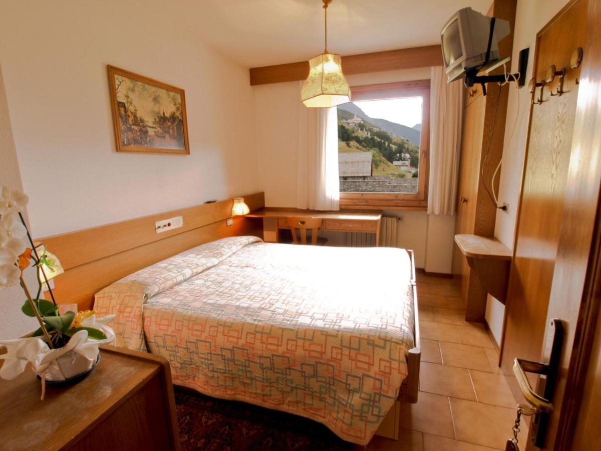 Hotel Gardenia Isolaccia Eksteriør billede