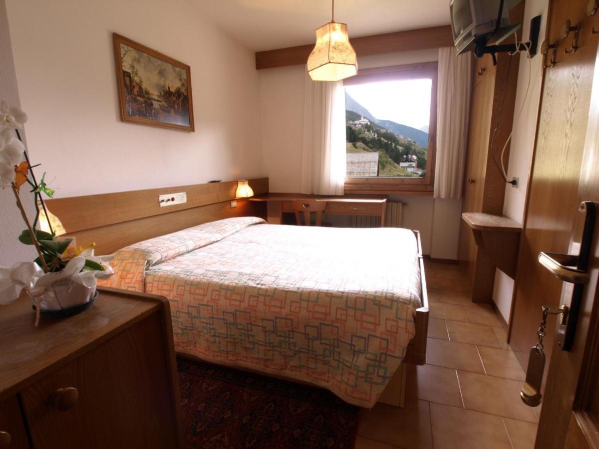 Hotel Gardenia Isolaccia Eksteriør billede